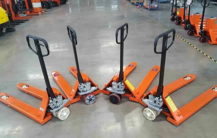 How to Choose the Right Pallet Truck for Your Factory in Ahmedabad